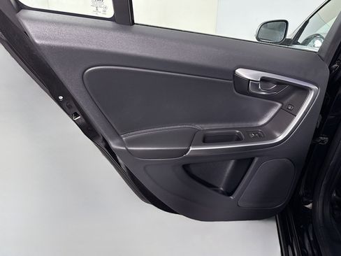 Used 2016 Volvo S60 T5 Premier w/ Convenience Package image 26