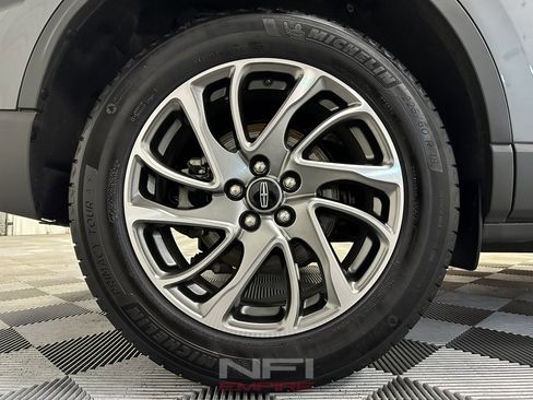 Used 2022 Lincoln Corsair AWD w/ Equipment Group 101A image 18