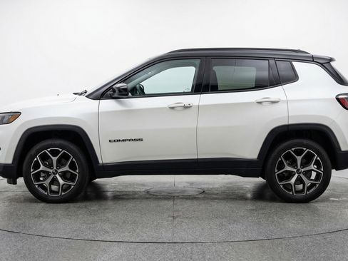 Used 2025 Jeep Compass Limited AWD/4WD image 5