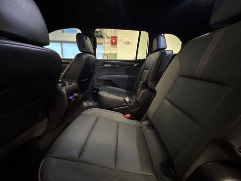Used 2024 GMC Acadia AT4 image 22
