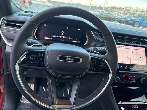 Used 2023 Jeep Grand Cherokee L Overland image 12