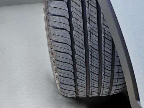 New 2026 Volvo XC40 B5 Plus w/ Protection Package Premier image 13