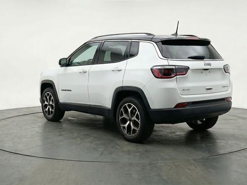 Used 2025 Jeep Compass Limited AWD/4WD image 6