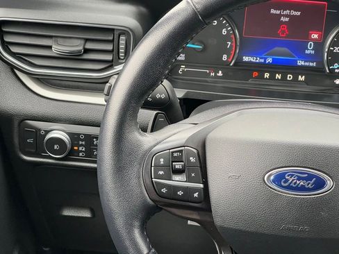 Used 2020 Ford Explorer XLT w/ Equipment Group 202A image 22