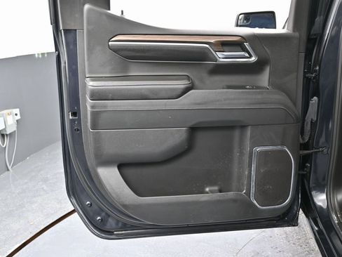 Used 2024 Chevrolet Silverado 1500 LT image 38