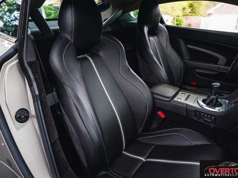 Used 2017 Aston Martin V12 Vantage S image 32