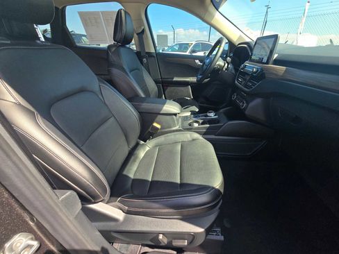 Used 2020 Ford Escape Titanium w/ Titanium Premium Package 2.0 image 11