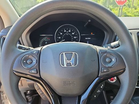 Used 2022 Honda HR-V EX image 21