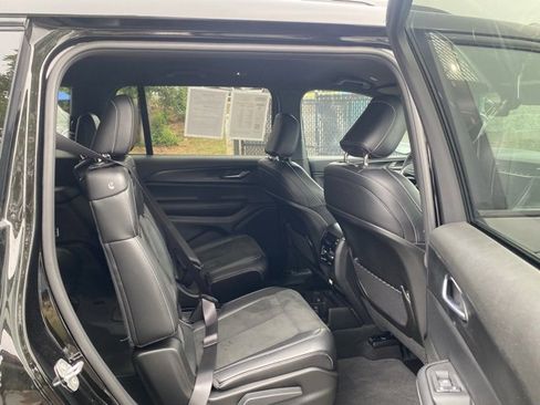 Used 2025 Jeep Grand Cherokee L Altitude image 29