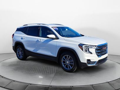 Used 2024 GMC Terrain SLT w/ Infotainment Package II