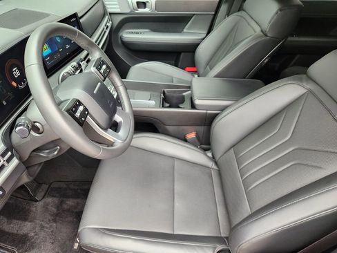 Used 2025 Hyundai Santa Fe SEL FWD image 13