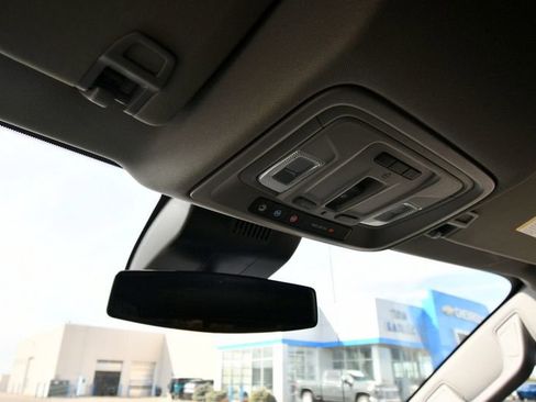 Used 2023 Chevrolet Silverado 1500 LT Trail Boss w/ LT Trail Boss Premium Package AWD/4WD image 30