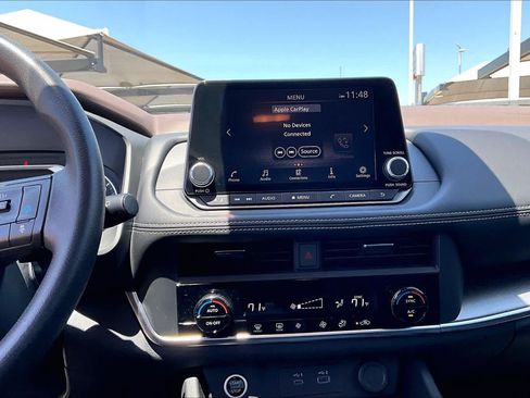 Used 2023 Nissan Rogue SV FWD image 31