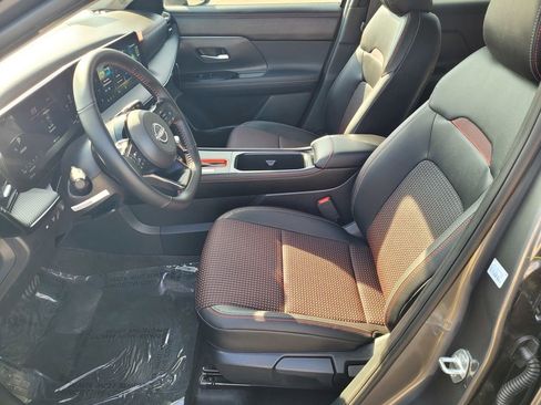 New 2026 Nissan Kicks SR image 8