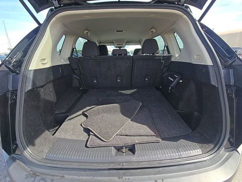 Used 2023 Nissan Rogue S FWD image 16