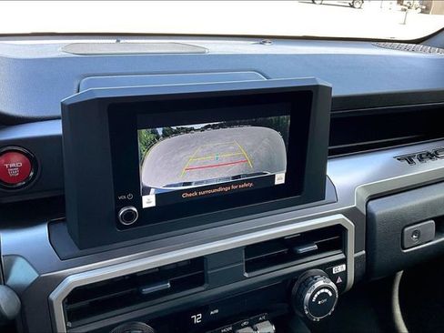 Used 2025 Toyota Tacoma TRD Sport AWD/4WD image 14