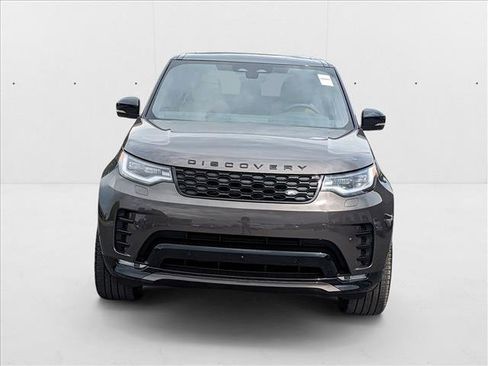 New 2025 Land Rover Discovery Dynamic SE image 5