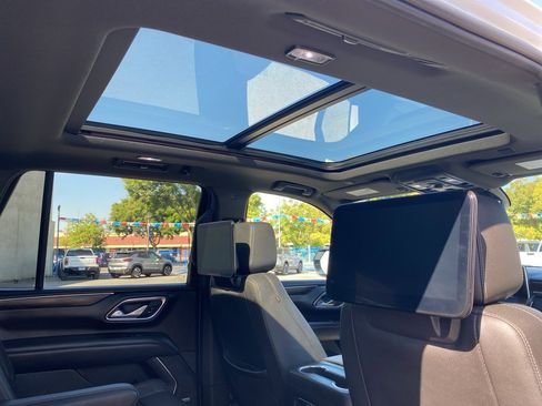 Used 2022 Chevrolet Tahoe Z71 w/ Z71 Off-Road Package image 23