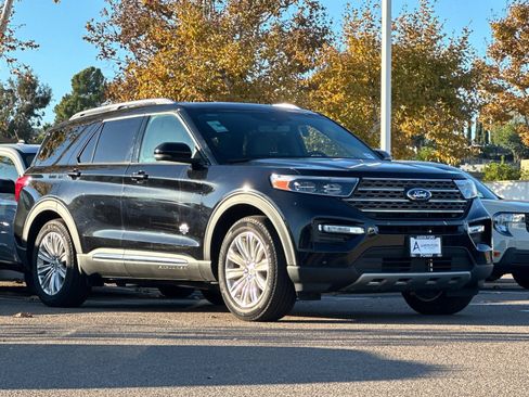 New 2024 Ford Explorer King Ranch w/ Technology Package RWD image 9