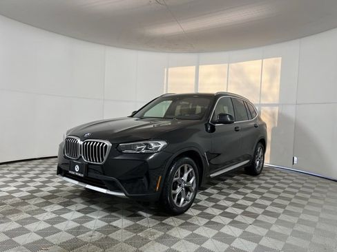 Used 2023 BMW X3 xDrive30i w/ Premium Package image 3