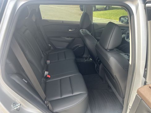 Certified 2022 Nissan Rogue SV w/ SV Premium Package FWD image 16
