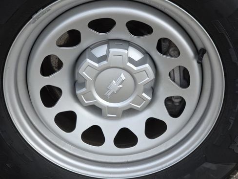 Used 2023 Chevrolet Colorado W/T image 6