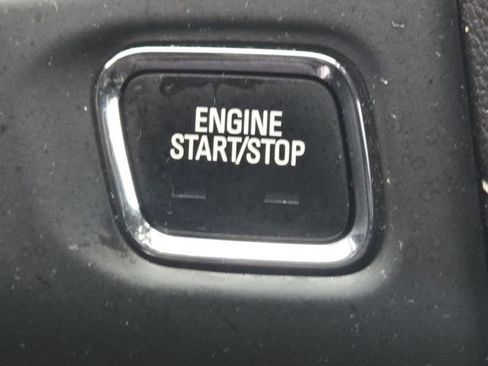 Used 2023 GMC Acadia SLE w/ Driver Convenience Package image 28