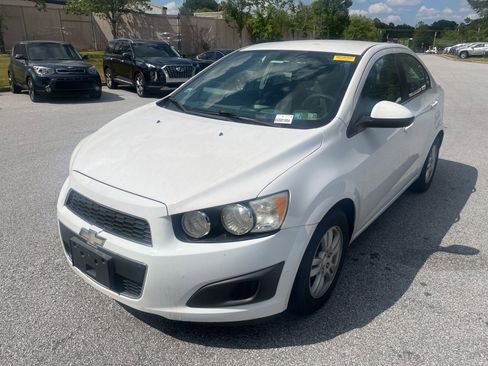 Used 2014 Chevrolet Sonic LT FWD image 1