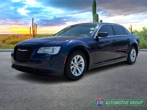 Used 2016 Chrysler 300 Limited RWD image 9