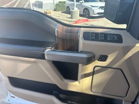 Used 2017 Ford F150 Lariat AWD/4WD image 10