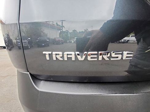 Used 2021 Chevrolet Traverse LT FWD image 30