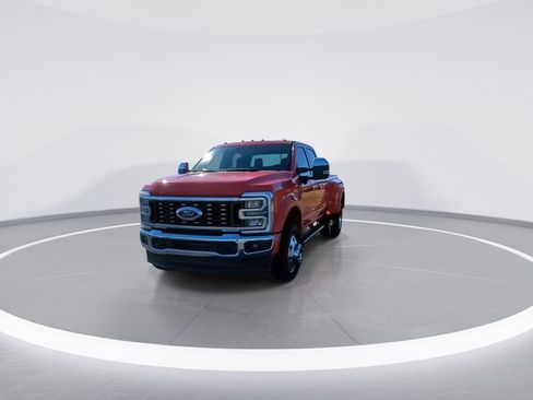 Used 2025 Ford F450 Lariat w/ Chrome Package image 3