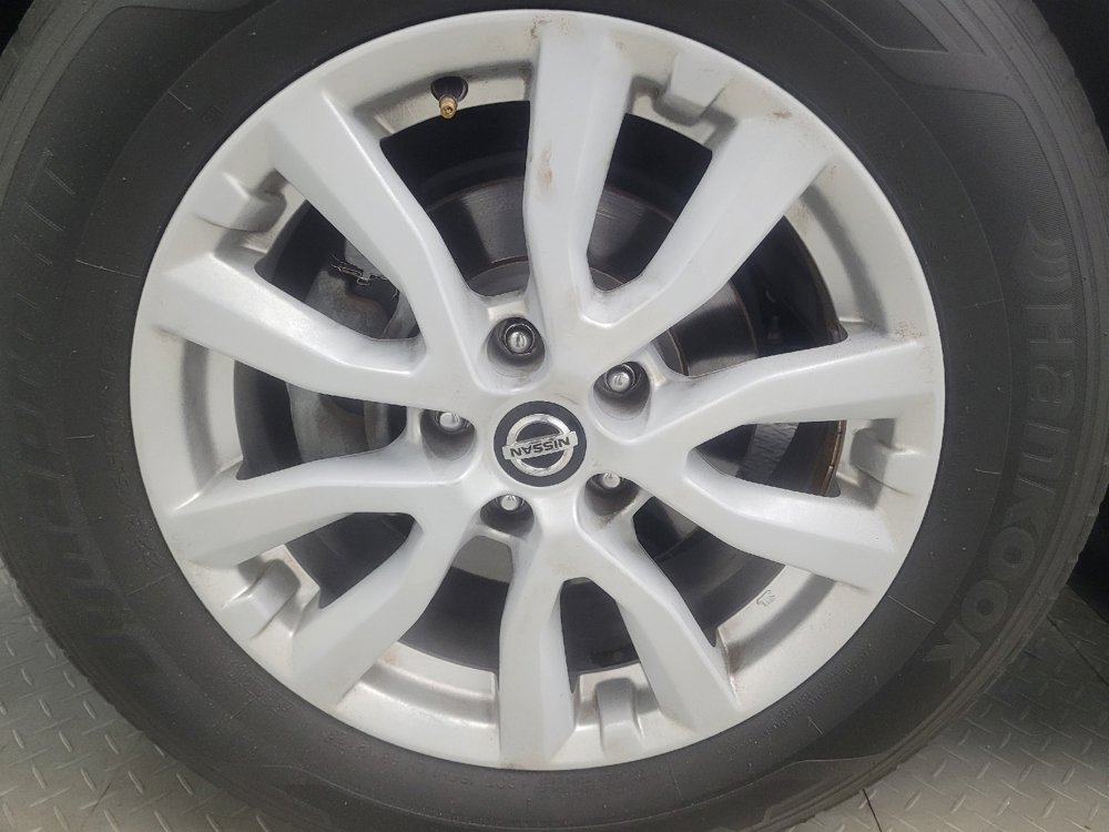 Used 2019 Nissan Rogue SV FWD image 31