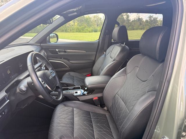 Used 2024 Kia Telluride EX X-Line AWD/4WD image 9
