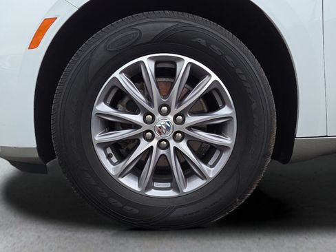 Used 2024 Buick Enclave Premium AWD/4WD image 36