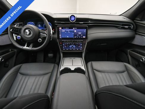 Used 2024 Maserati Grecale GT image 14