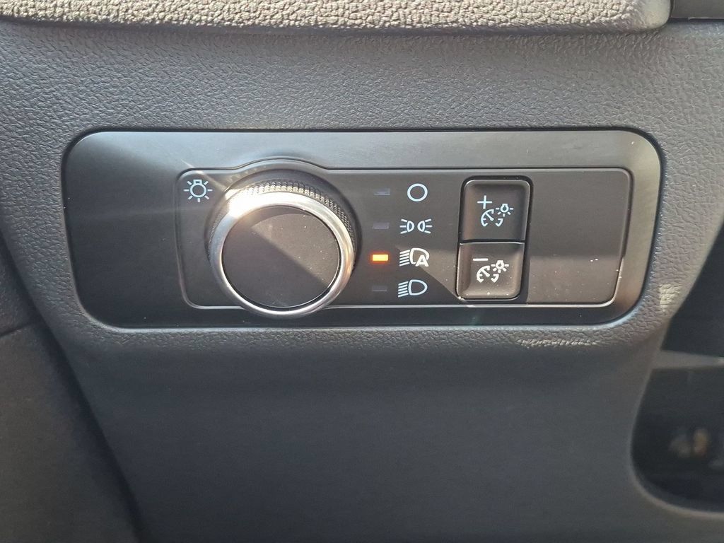 Used 2025 Ford Escape Active FWD image 17
