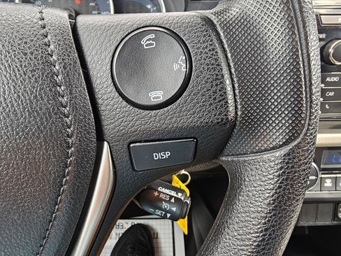 Used 2015 Toyota Corolla LE FWD image 32