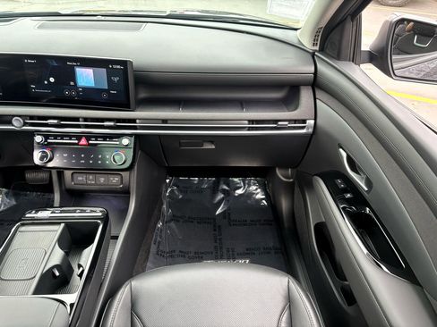 Used 2025 Hyundai Tucson Limited image 23