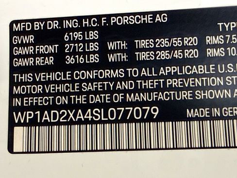 Certified 2025 Porsche Macan Electric RWD image 33