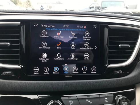 Used 2018 Chrysler Pacifica Touring-L image 24