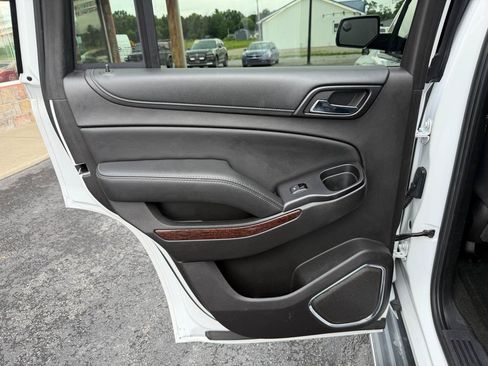 Used 2016 GMC Yukon SLE w/ HD Trailering Package AWD/4WD image 16