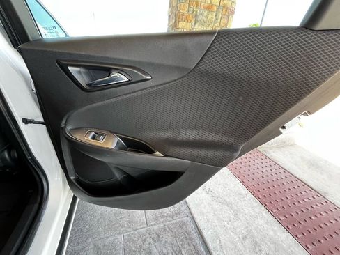 Used 2016 Chevrolet Malibu LT FWD image 18