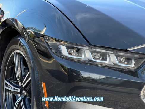 Used 2025 Ford Mustang Premium RWD image 8