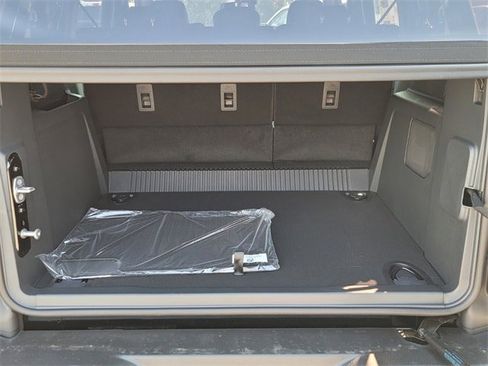 New 2025 Ford Bronco 4-Door image 37