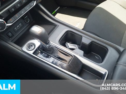 Used 2024 Nissan Sentra SV FWD image 9
