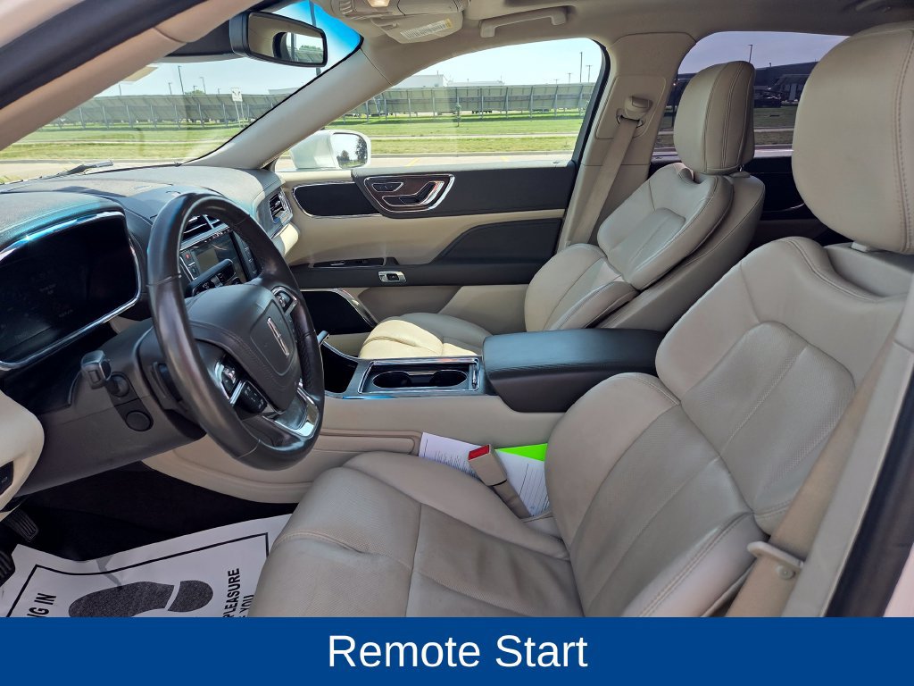 Used 2019 Lincoln Continental Select w/ Continental Climate Package AWD/4WD image 12