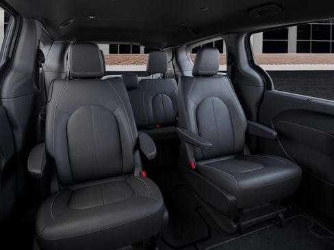 New 2026 Chrysler Pacifica Select image 15