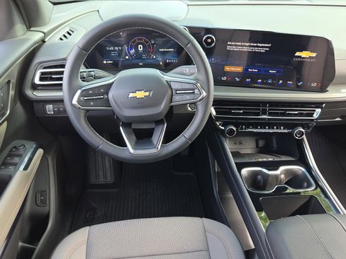 New 2026 Chevrolet Traverse LT w/ Driver Confidence Package FWD image 25