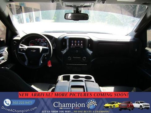 Used 2022 Chevrolet Silverado 2500 Custom w/ Custom Value Package AWD/4WD image 12